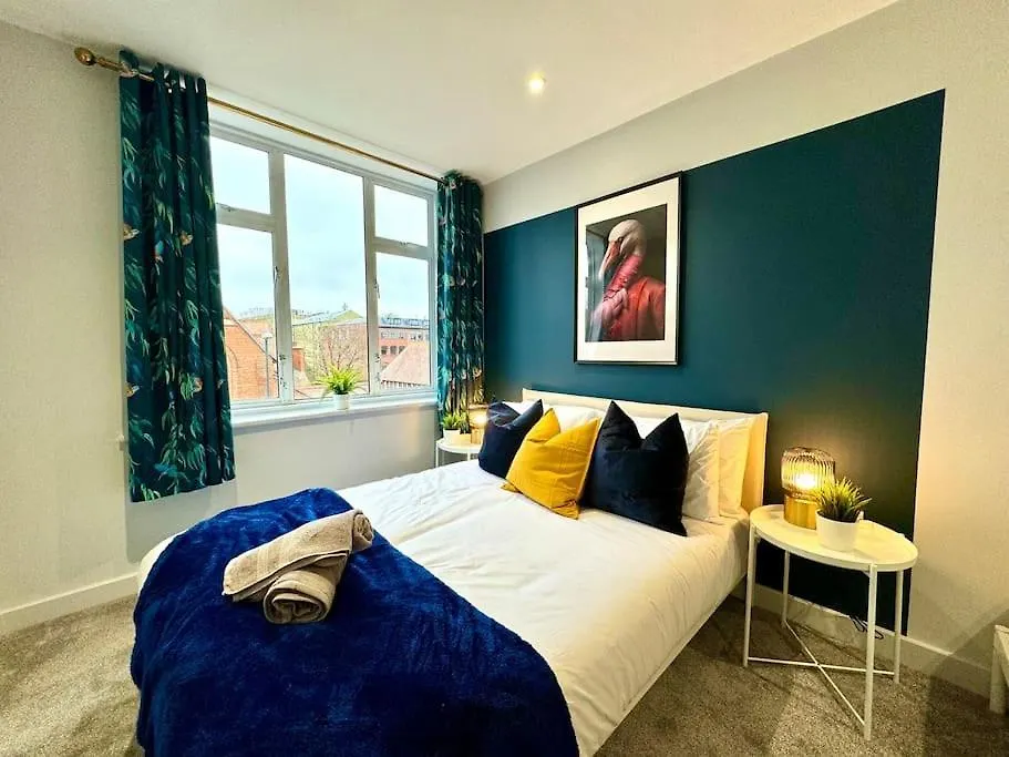 Chic 3Br Bournemouth Apt - Near Beach & Shops! Apartment